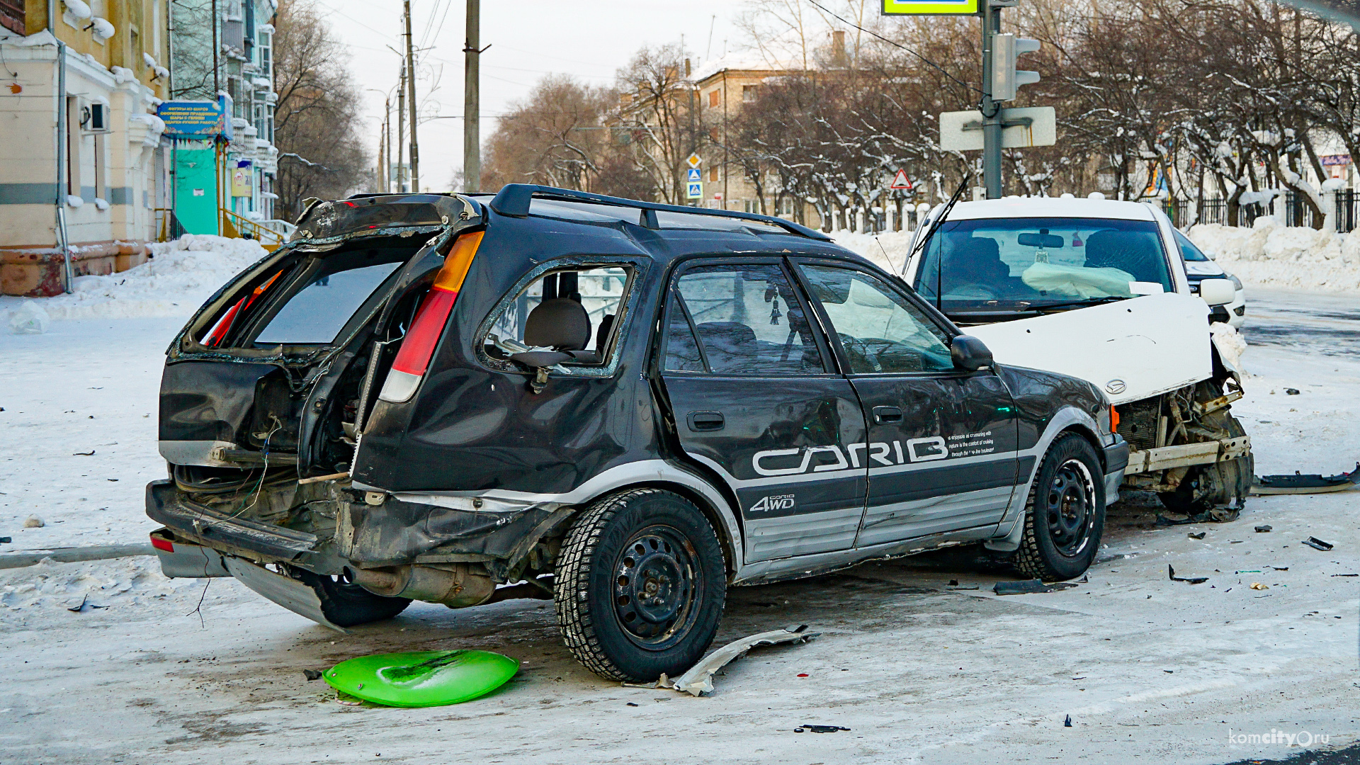 Новый год начался с ДТП — в аварии на перекрёстке Калинина и Советской есть пострадавшие
