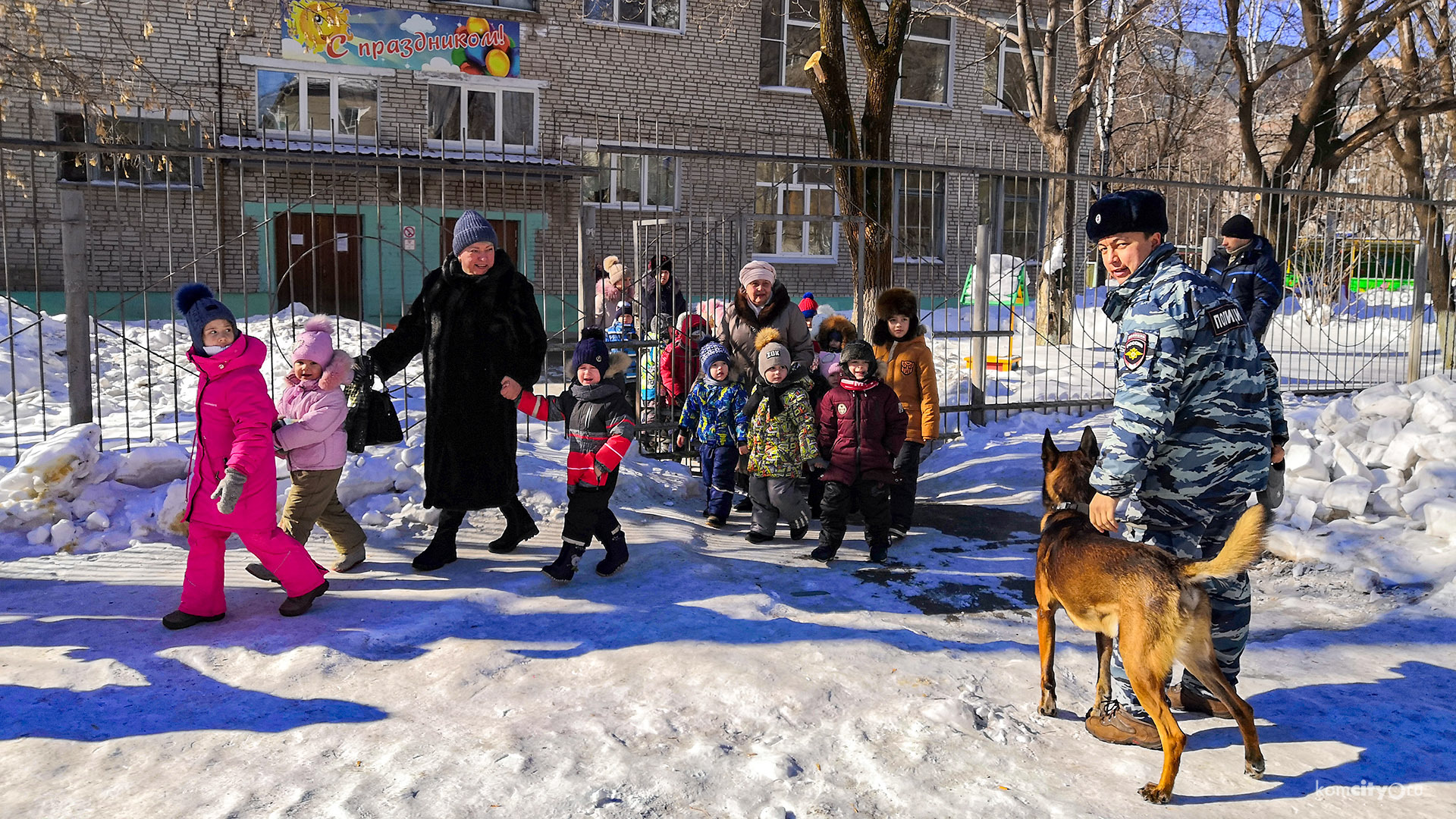 Двойная эвакуация: После садов в Комсомольске начали «минировать» школы