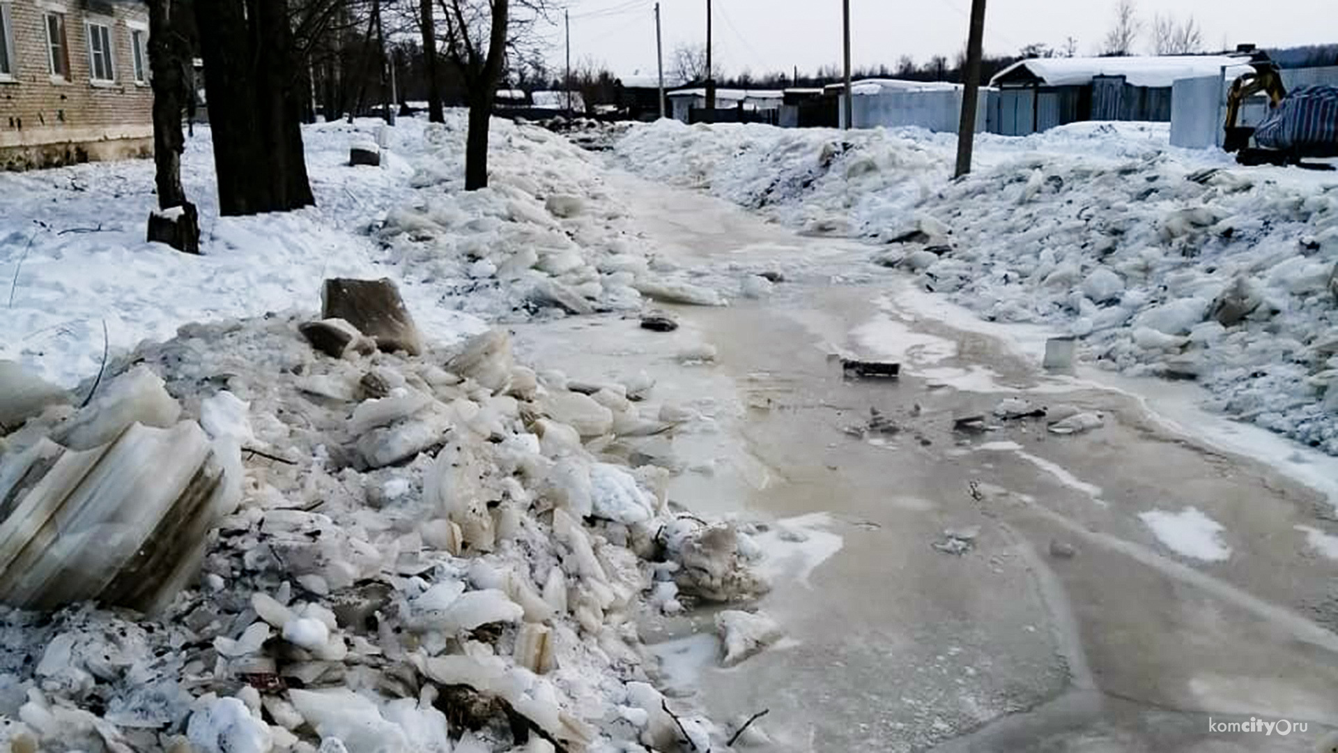 Чтобы выявить источник подтопления, посёлок Западный завтра на несколько часов оставят без холодной воды