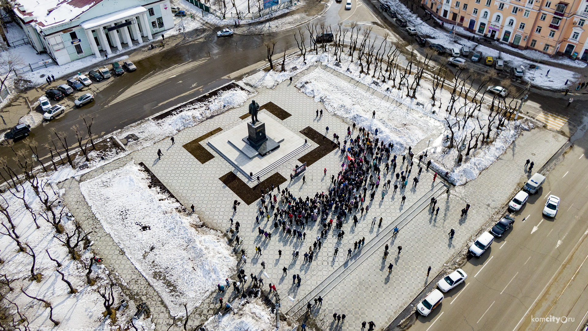 Митинг против обнуления собрал на площади Ленина около пятисот комсомольчан