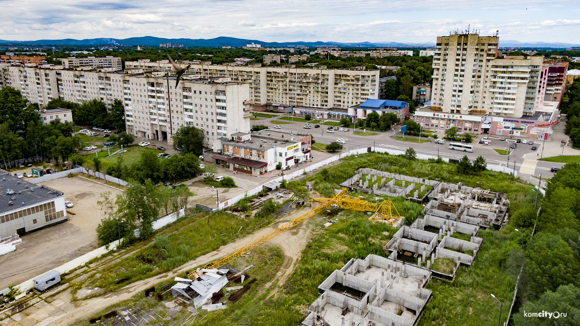 Недвижимость комсомольск. Первостроителей 41 Комсомольск-на-Амуре. Пос Первостроителей Приморский край. Первостроителей 33 Комсомольск-на-Амуре. Приморская, 4 Комсомольске-на-Амуре.