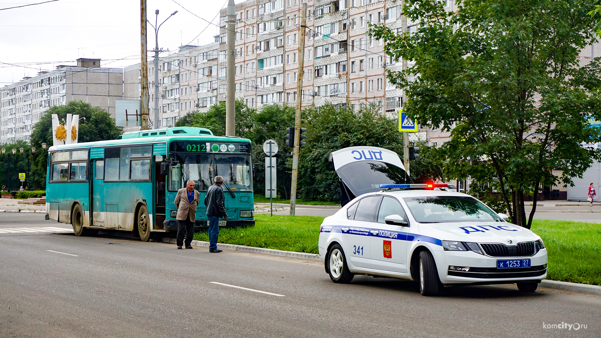 На проспекте Победы спешащий автобус сбил школьницу на пешеходном переходе