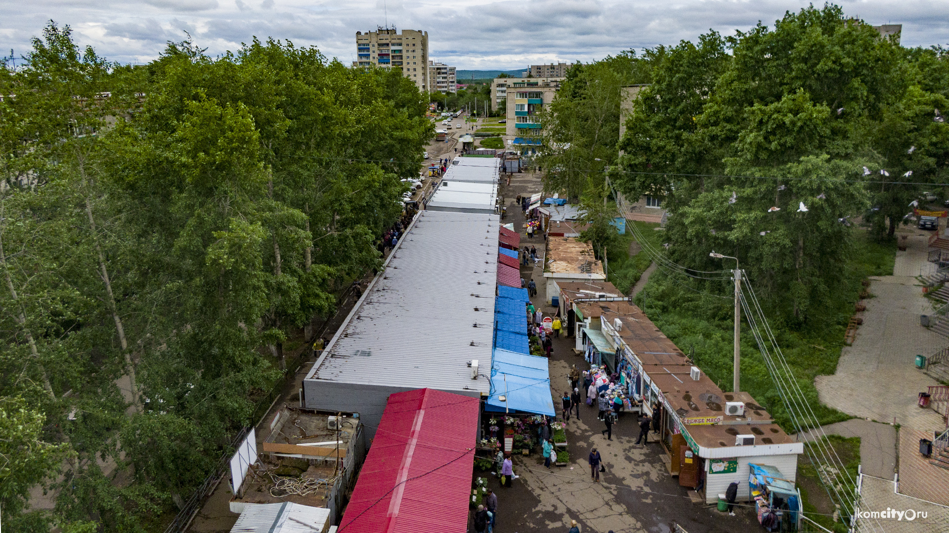 На Клюшке обустроят сквер, частично сохранив рыночную торговлю