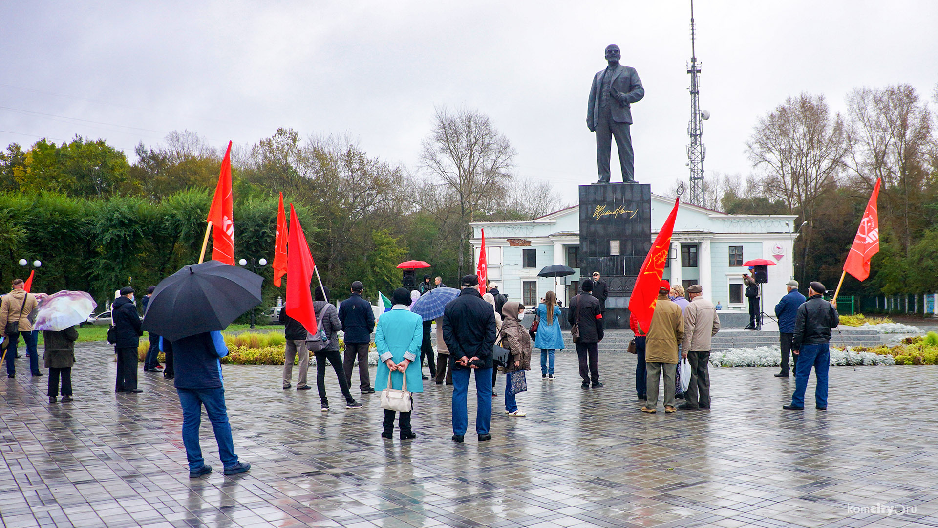 Против действующей власти: Коммунисты провели первый после отмены коронавирусных ограничений митинг