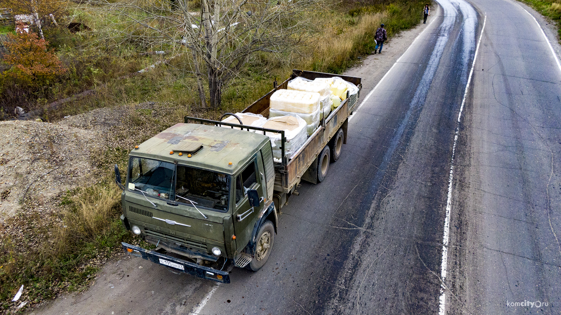 Водитель грузовика, разлившего по Северному шоссе азотную кислоту, отказался сдать анализ на алкоголь и наркотики