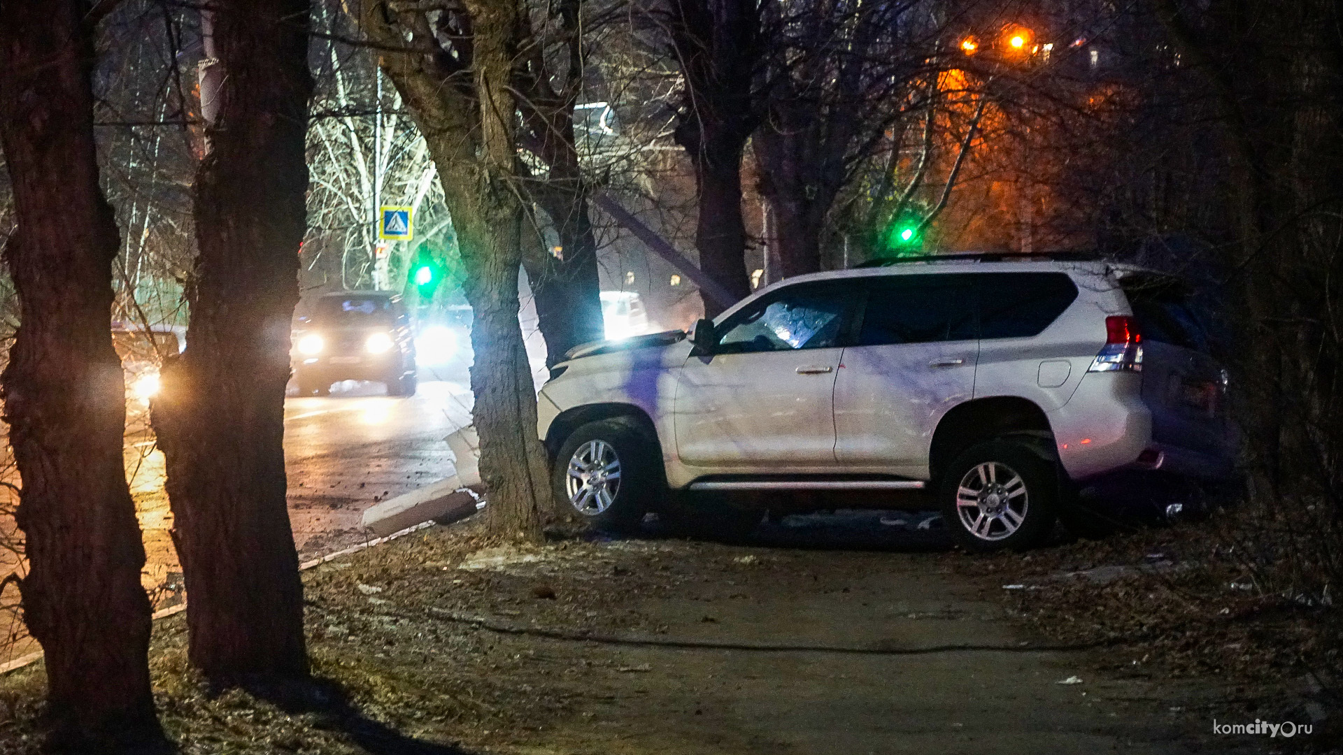 Водитель «Прадо», снёсшего утром столб на Вокзальной, был пьян и не имел ни прав, ни страховки