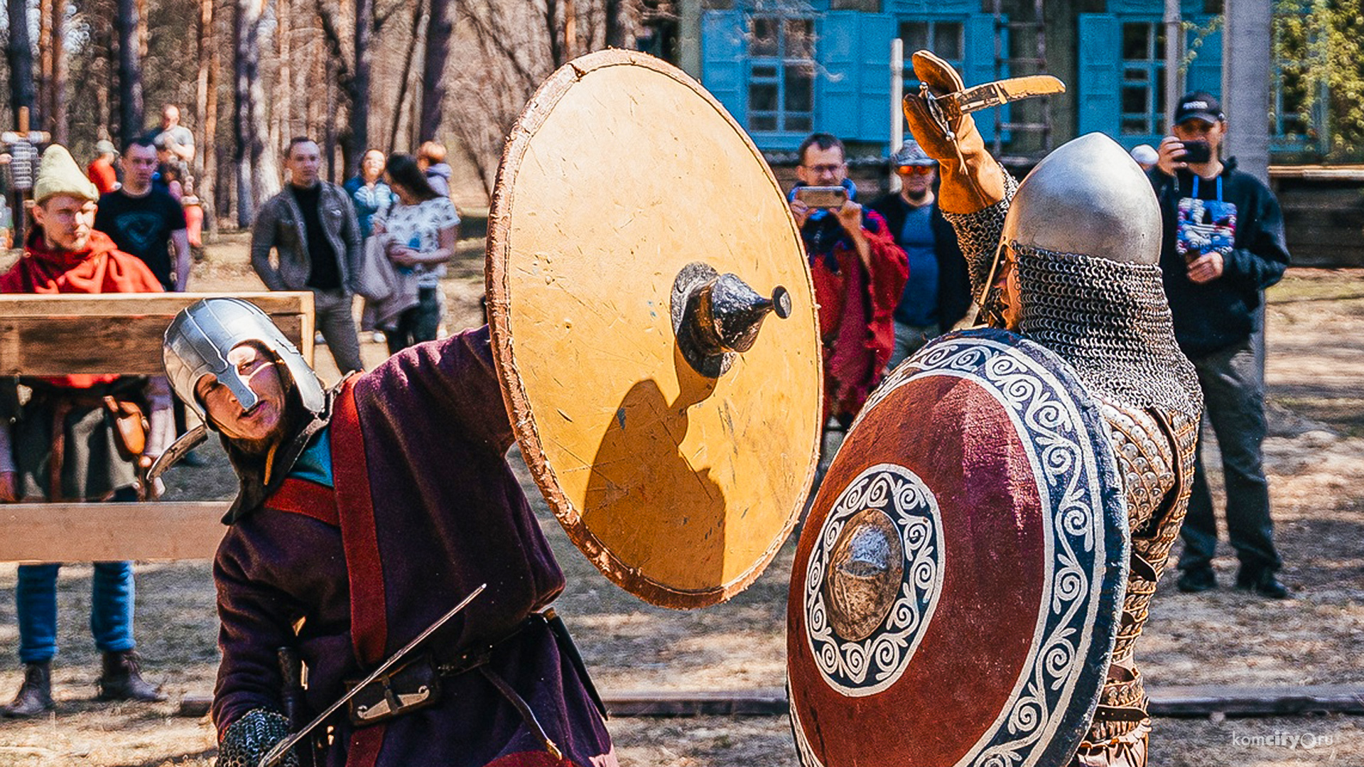 Щиты и мечи — Комсомольчане стали участниками фестиваля средневековой культуры в Благовещенске