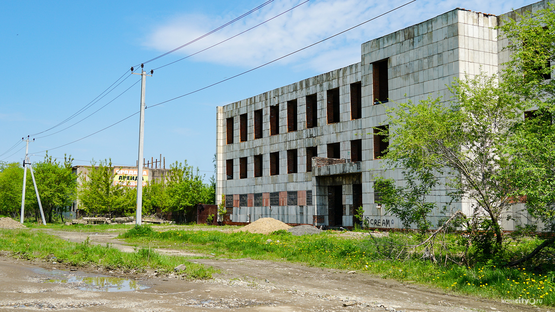 Подростка в бессознательном состоянии доставали спасатели из очередной «заброшки»