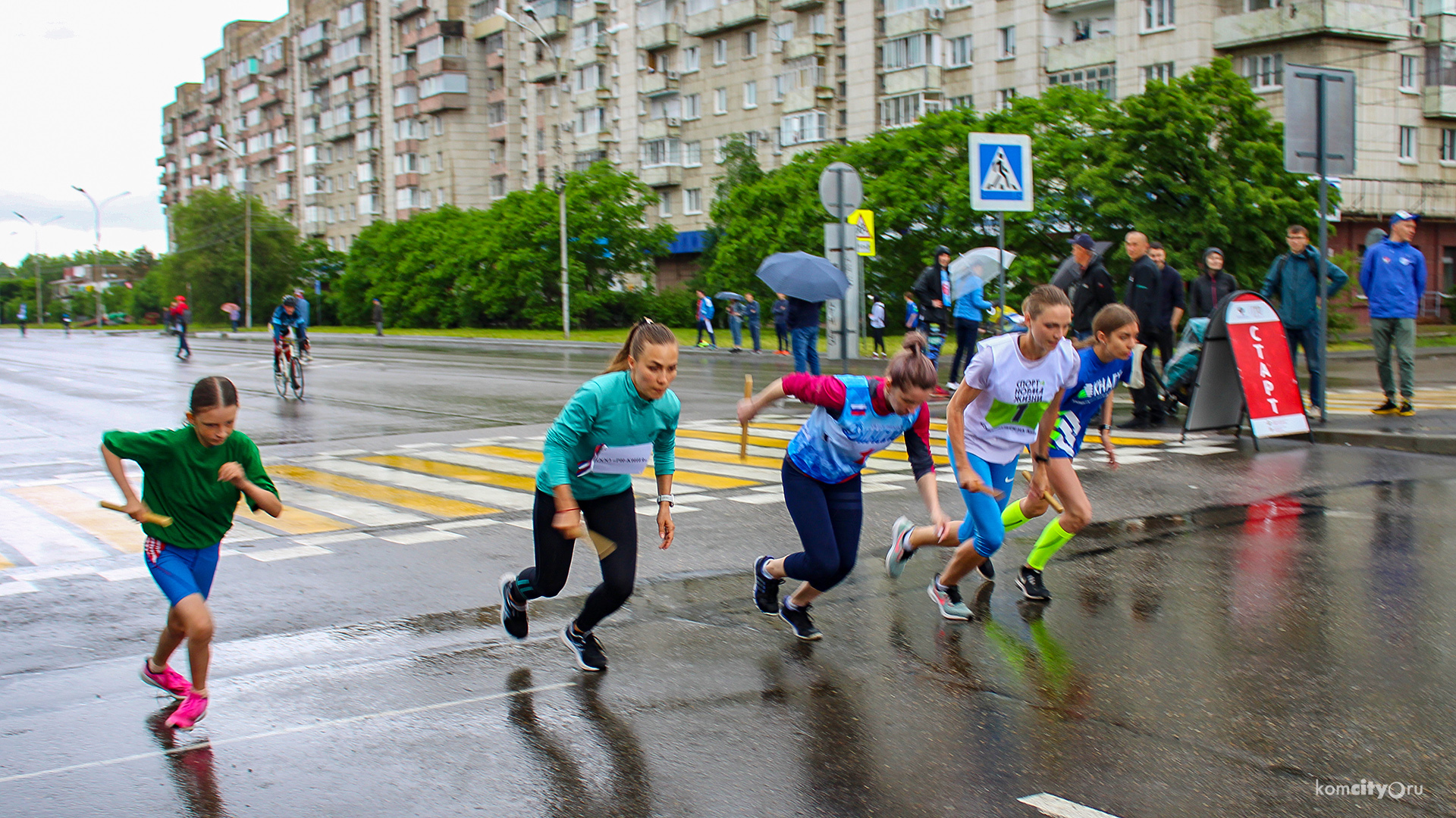 Традиционная легкоатлетическая эстафета впервые прошла на Первостроителей