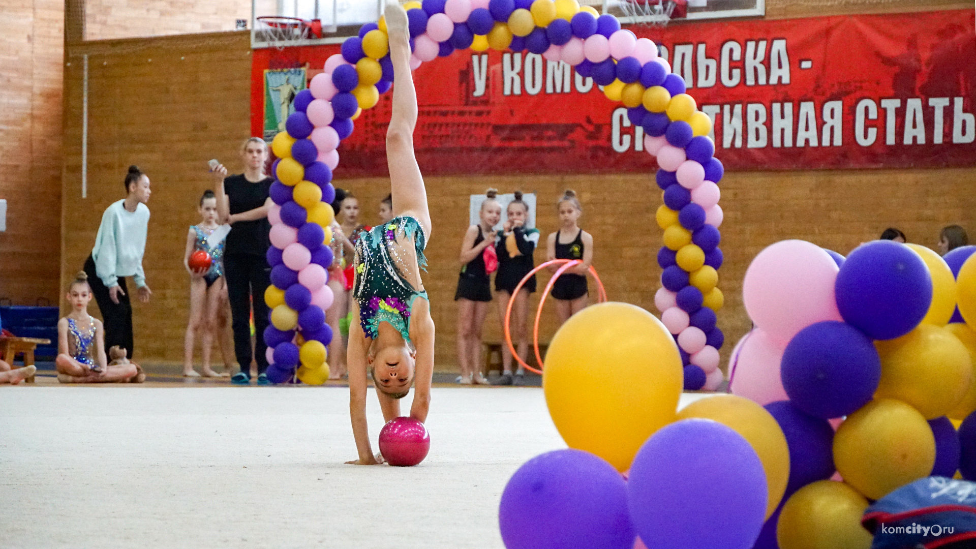 200 гимнасток приняли участие в турнире по художественной гимнастике «Грация»