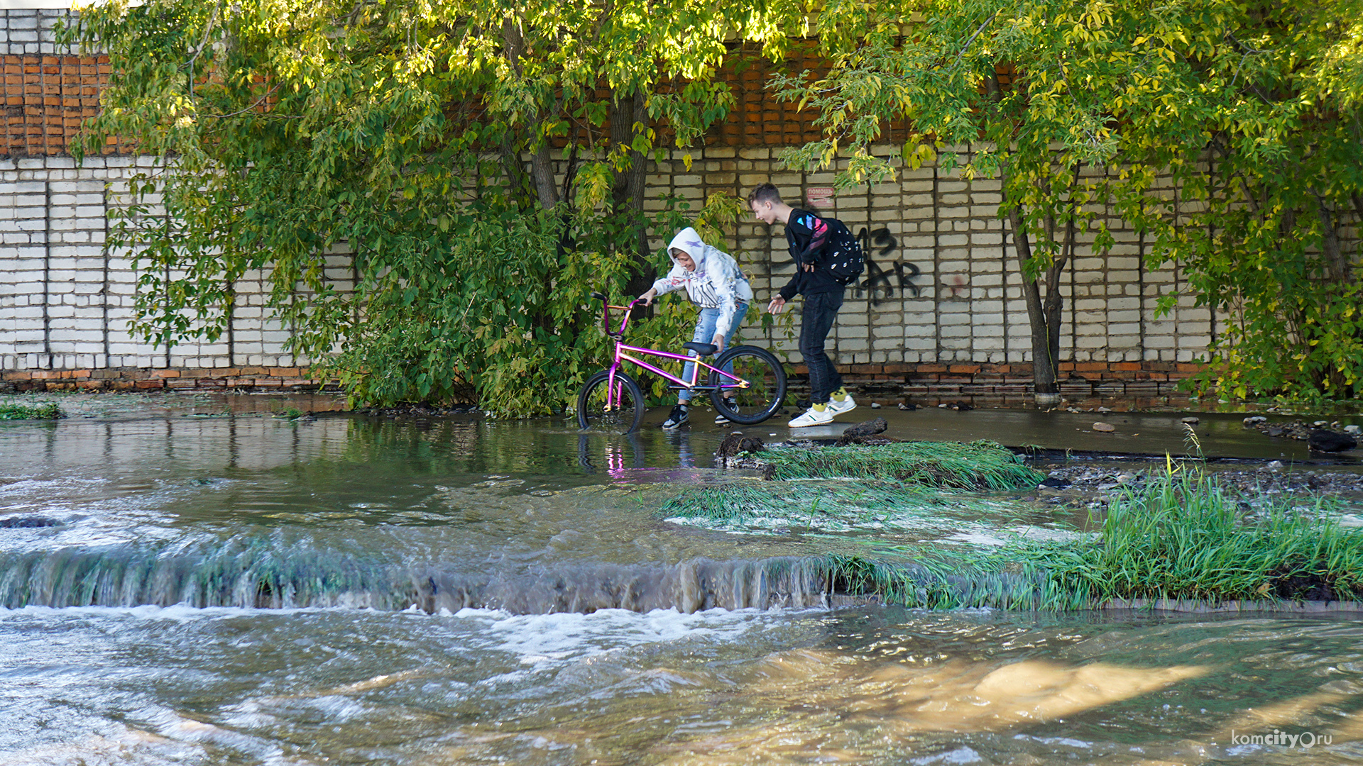 Из-за порыва водовода на Димитрова часть Комсомольска осталась без воды