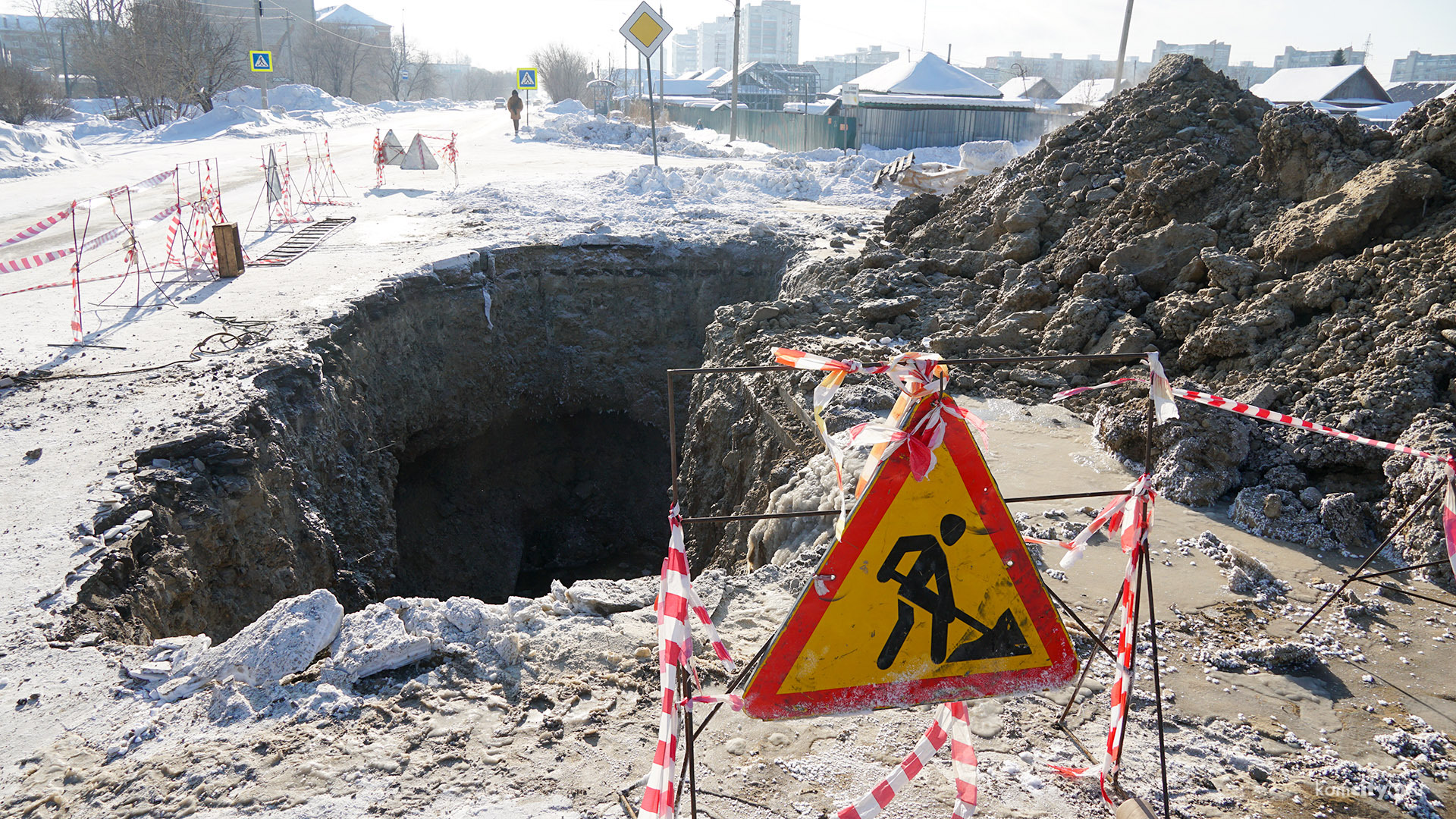 На 34-м квартале на Дзёмгах проблемы с холодной водой из-за очередного порыва