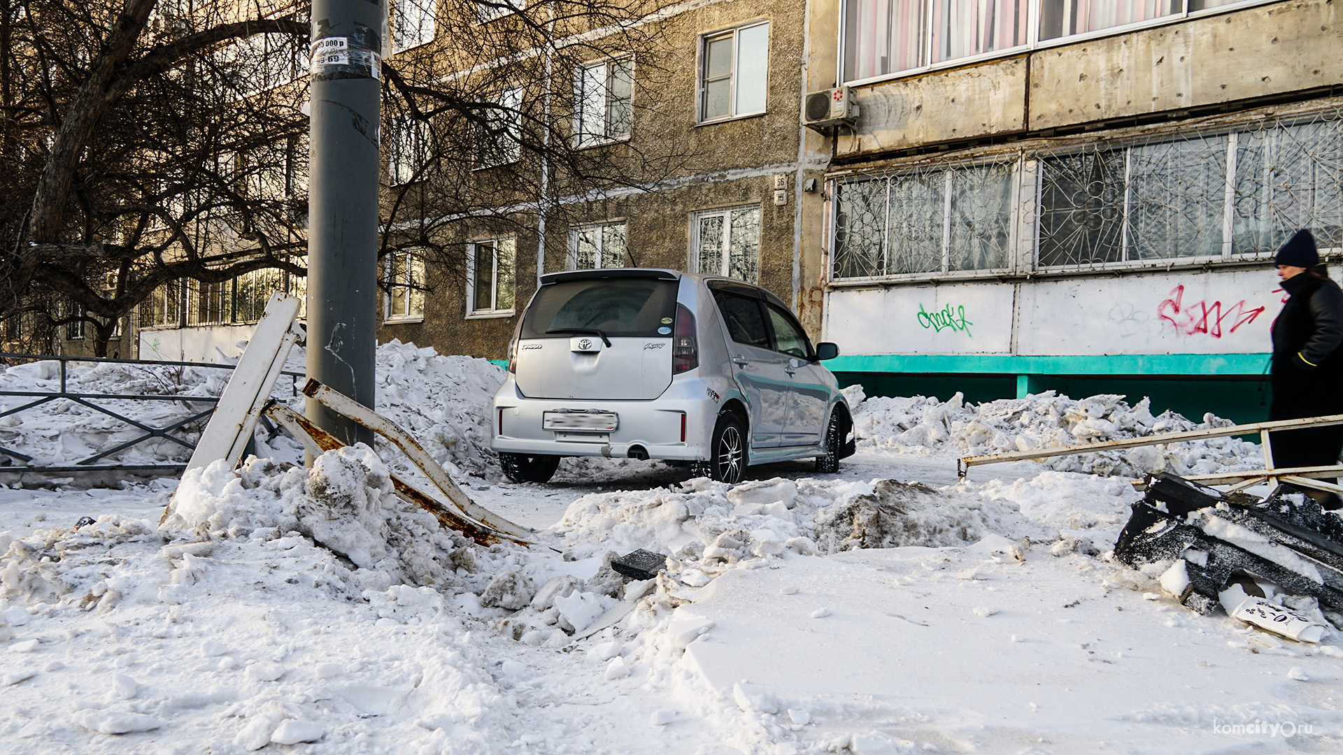 На Вокзальной «Пассо» вылетела на тротуар, чудом обошлось без жертв