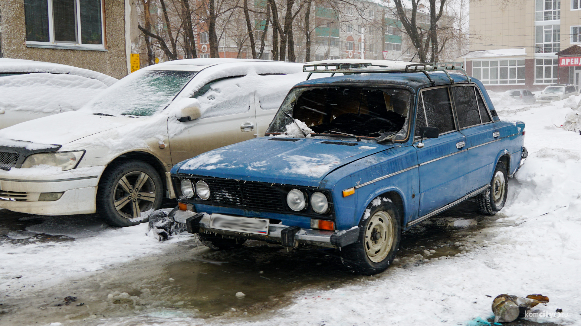 На Комсомольской сгорели Жигули