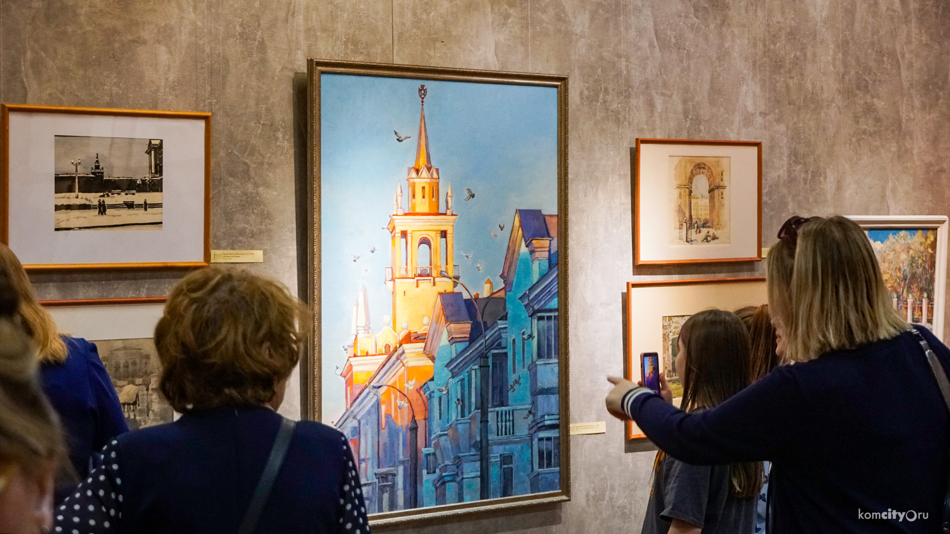 Комсомольск глазами художников представлен на новой выставке в Художественном музее