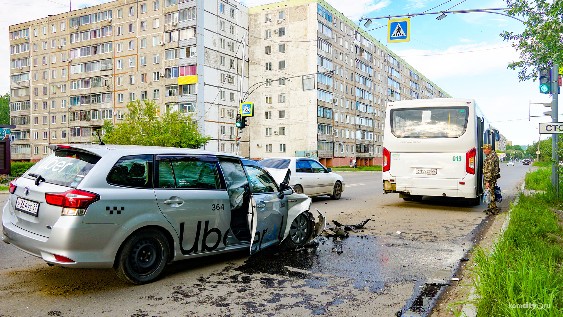 На Вокзальной уснувший таксист влетел в автобус