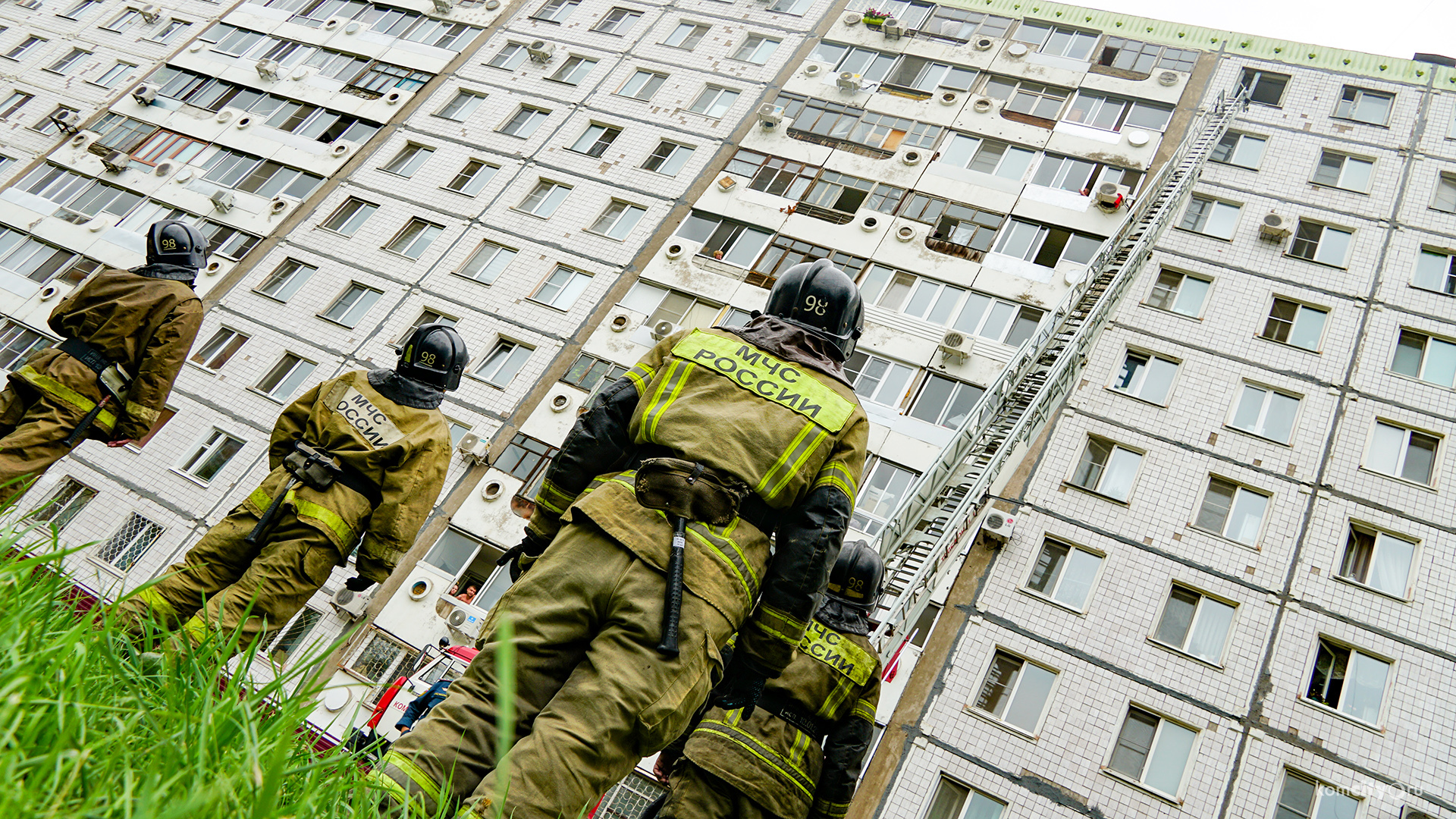 На Красногвардейской спасли ребёнка гулявшего по распахнутому окну