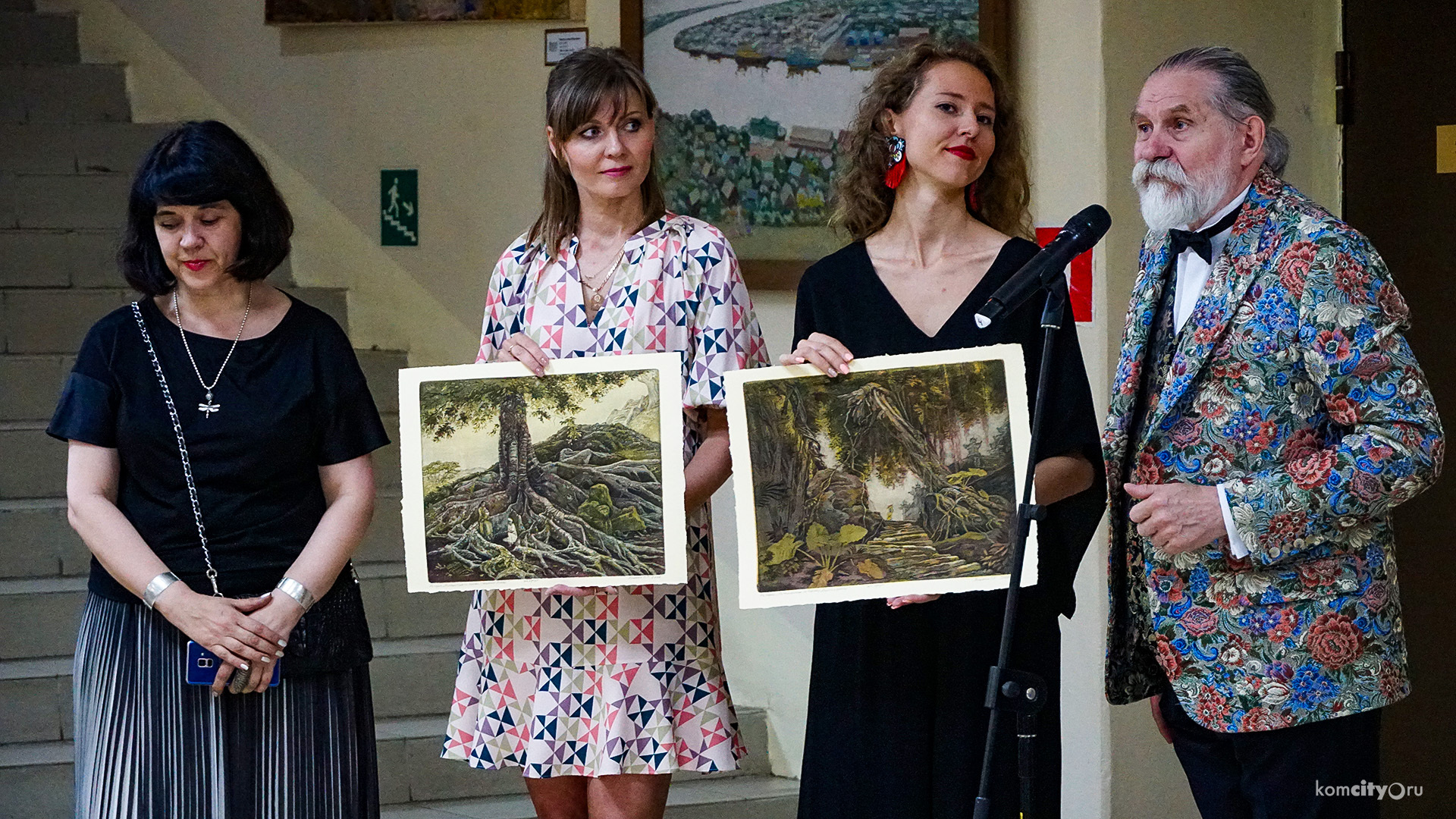 Художественный музей получил в подарок три картины московских художников