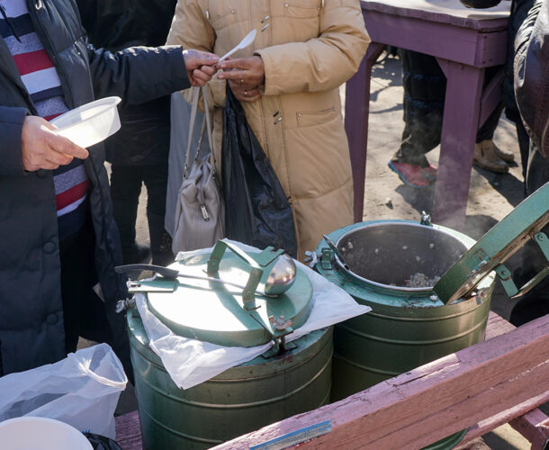 В холодное время года нуждающиеся снова смогут получить бесплатные горячие обеды