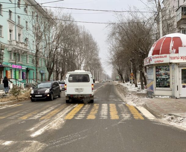 Школьник, перебегавший дорогу на красный, попал под колёса на Комсомольской