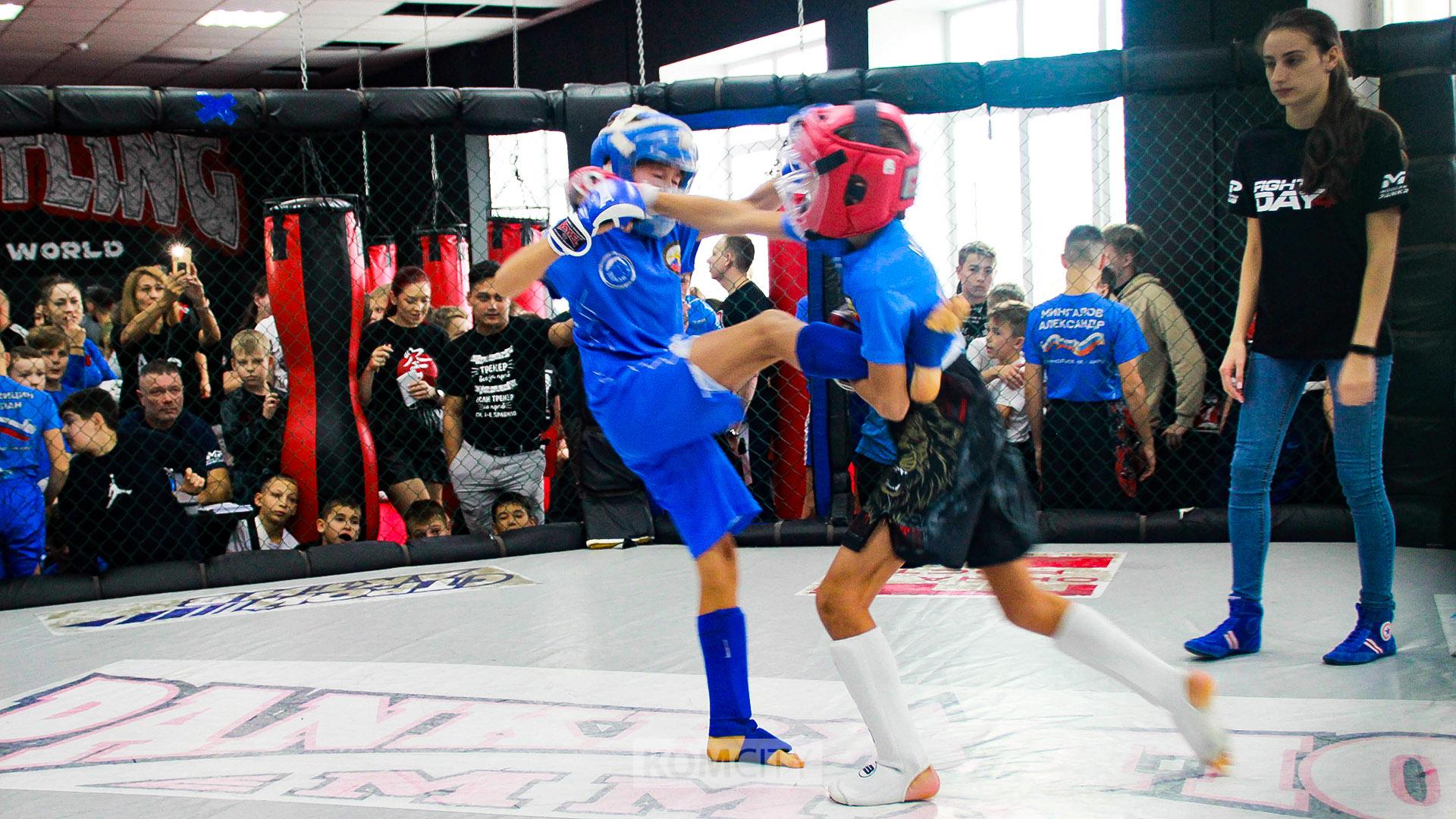 Две сотни бойцов приняли участие в открытом турнире по ММА