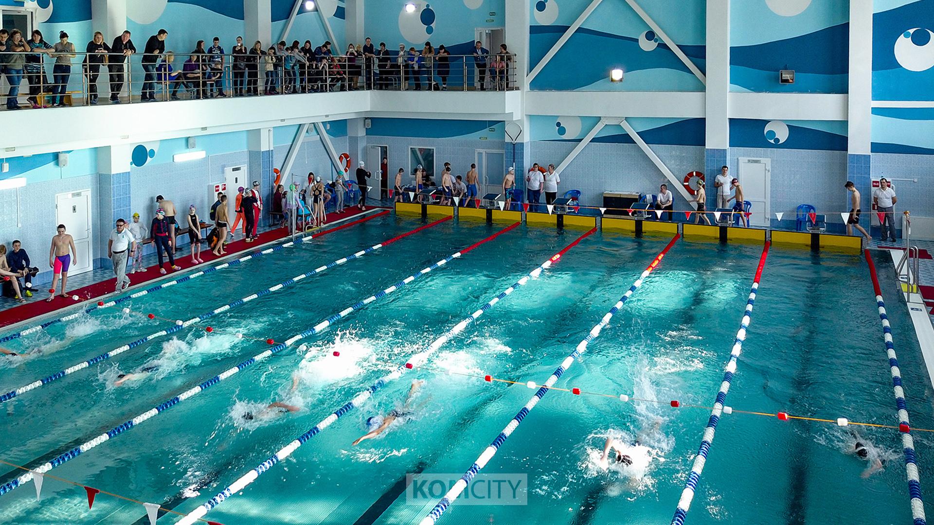 Больше 200 пловцов приняли участие в городских соревнованиях в «Амуре»