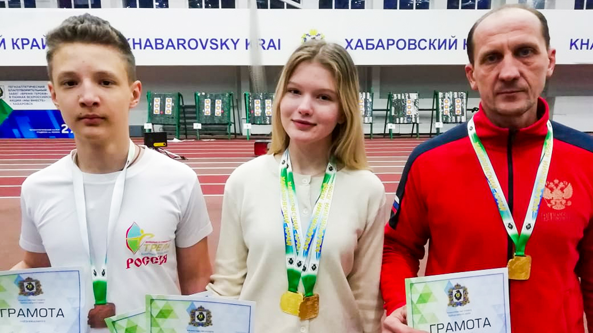 Четыре «золота» и «бронзу» выиграли комсомольские лучники на краевых соревнованиях