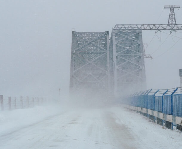 Несмотря на метель, трассы из Комсомольска в Хабаровск, Амурск и Солнечный не закрывались