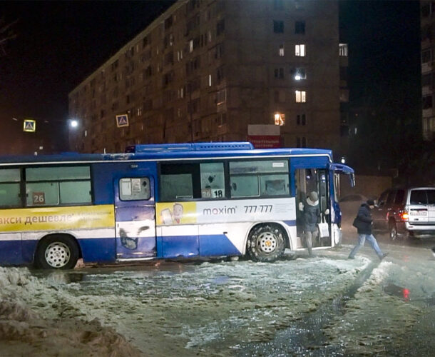 Из-за коммунального апокалипсиса на Гамарника многие автобусы изменили маршруты