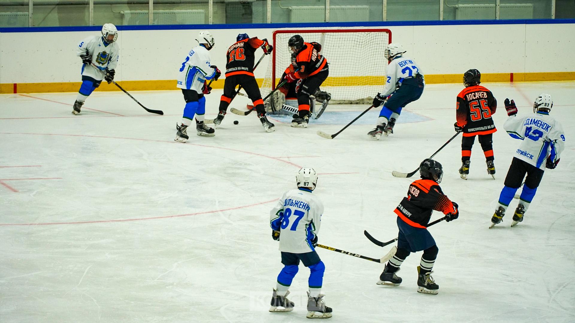 Хоккейный фестиваль «Русская зима» завершился в новом ледовом на Дзержинского