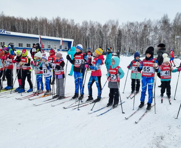 Лыжные соревнования в память об участниках Ледового перехода прошли на Снежинке