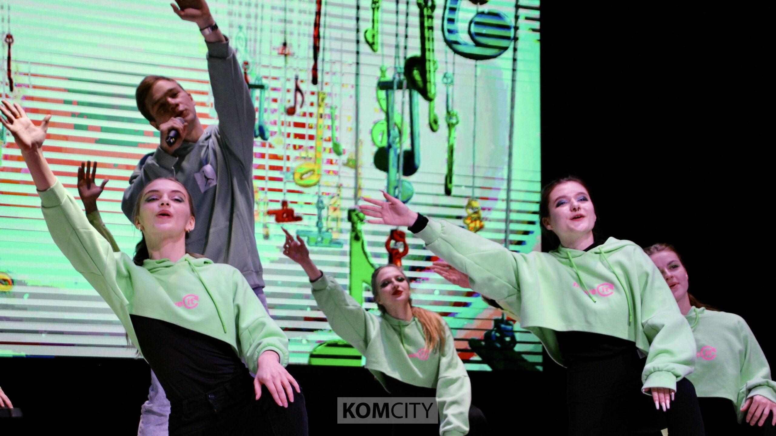 Танец Уэнздей и монолог по Чехову представили участники конкурса «Студент года» 