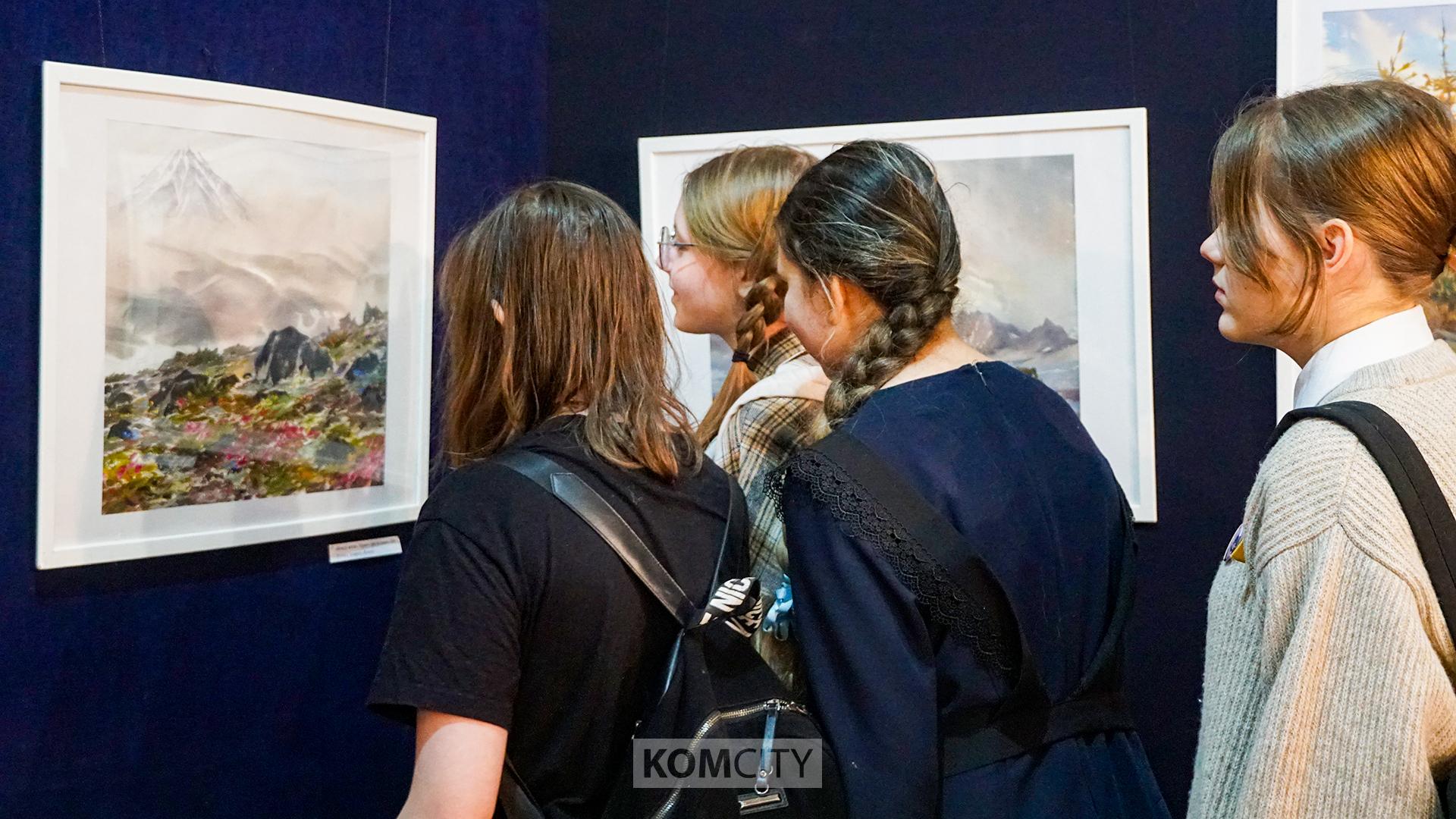Пейзажи Камчатки можно увидеть на персональной выставке Вячеслава Белых в Выставочном зале Союза художников