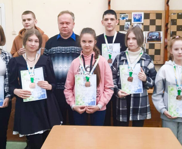 Комсомольчане стали призёрами краевых соревнований по шахматам