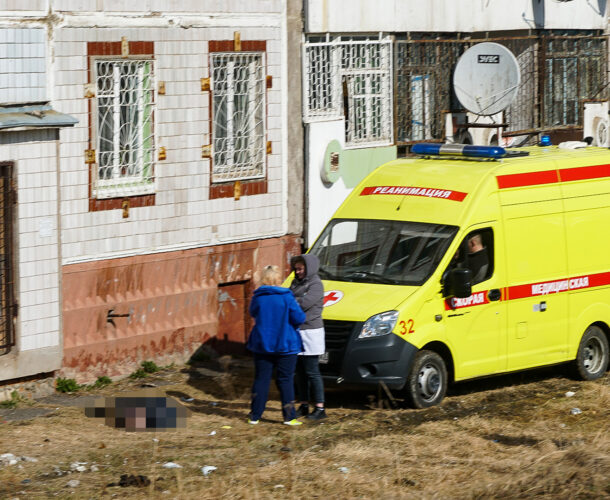 В Таёжке погиб мужчина, выпавший с седьмого этажа