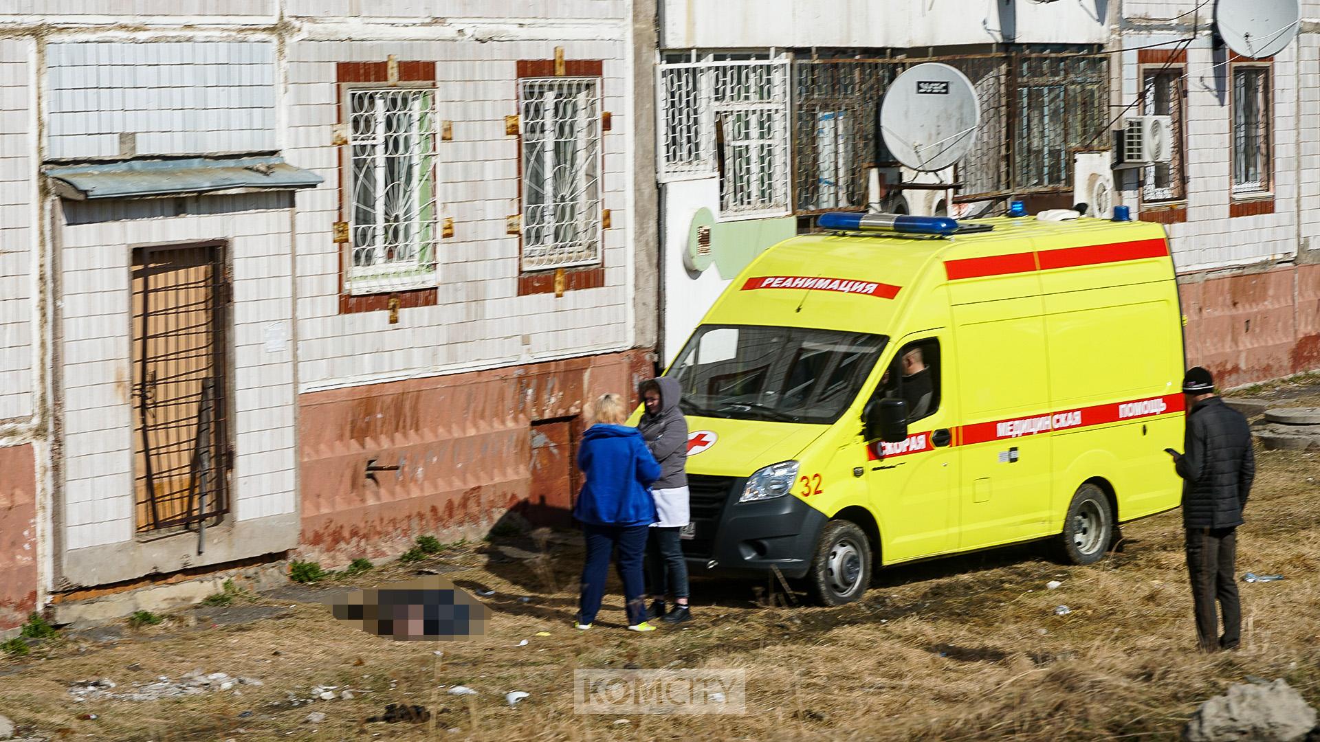 В Таёжке погиб мужчина, выпавший с седьмого этажа