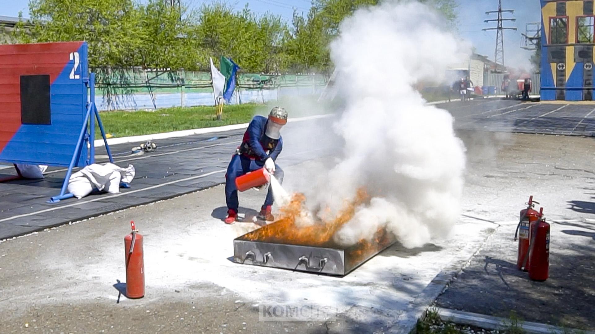 Пожарные выбрали лучших на гарнизонных соревнованиях