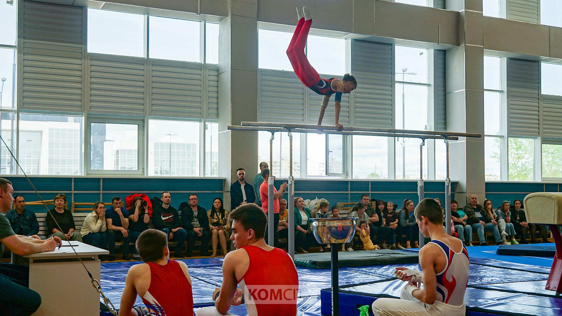 51 гимнаст принял участие в городских соревнованиях «Майские звёздочки»