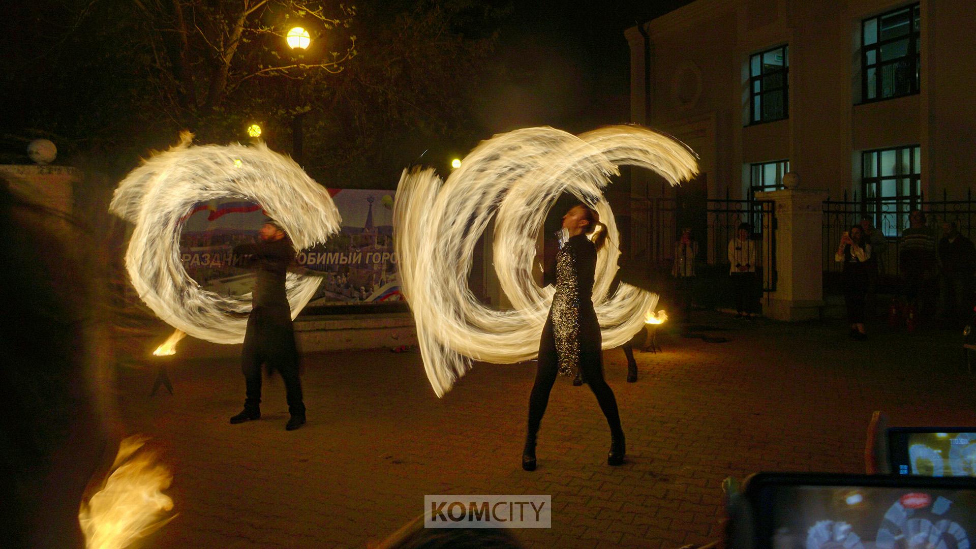 Фаер-шоу на Ночи в музее — Фоторепортаж от Komcity