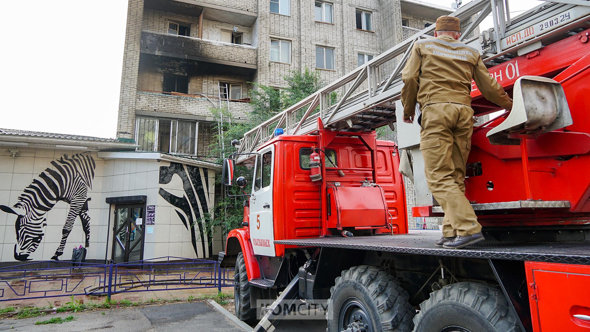 Шесть человек спасли из пожара на Московском