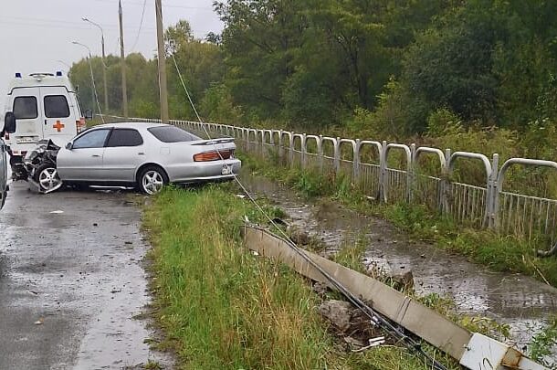 На «пьяной дороге» Креста снесла столб