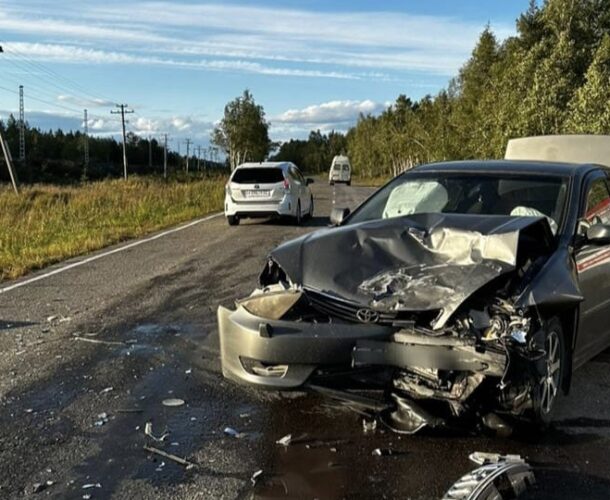 Три человека пострадали в ДТП на Амурской стеле