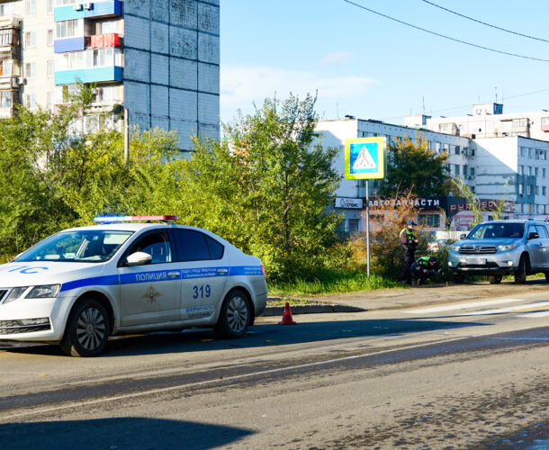 На Магистральном шоссе Хайлэндер сбил женщину на пешеходном переходе