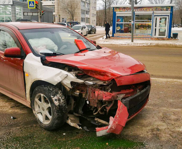 Два человека пострадали в ДТП на Вокзальной — Чапаева