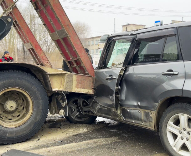 В столкновении на Северном шоссе пострадала женщина-водитель