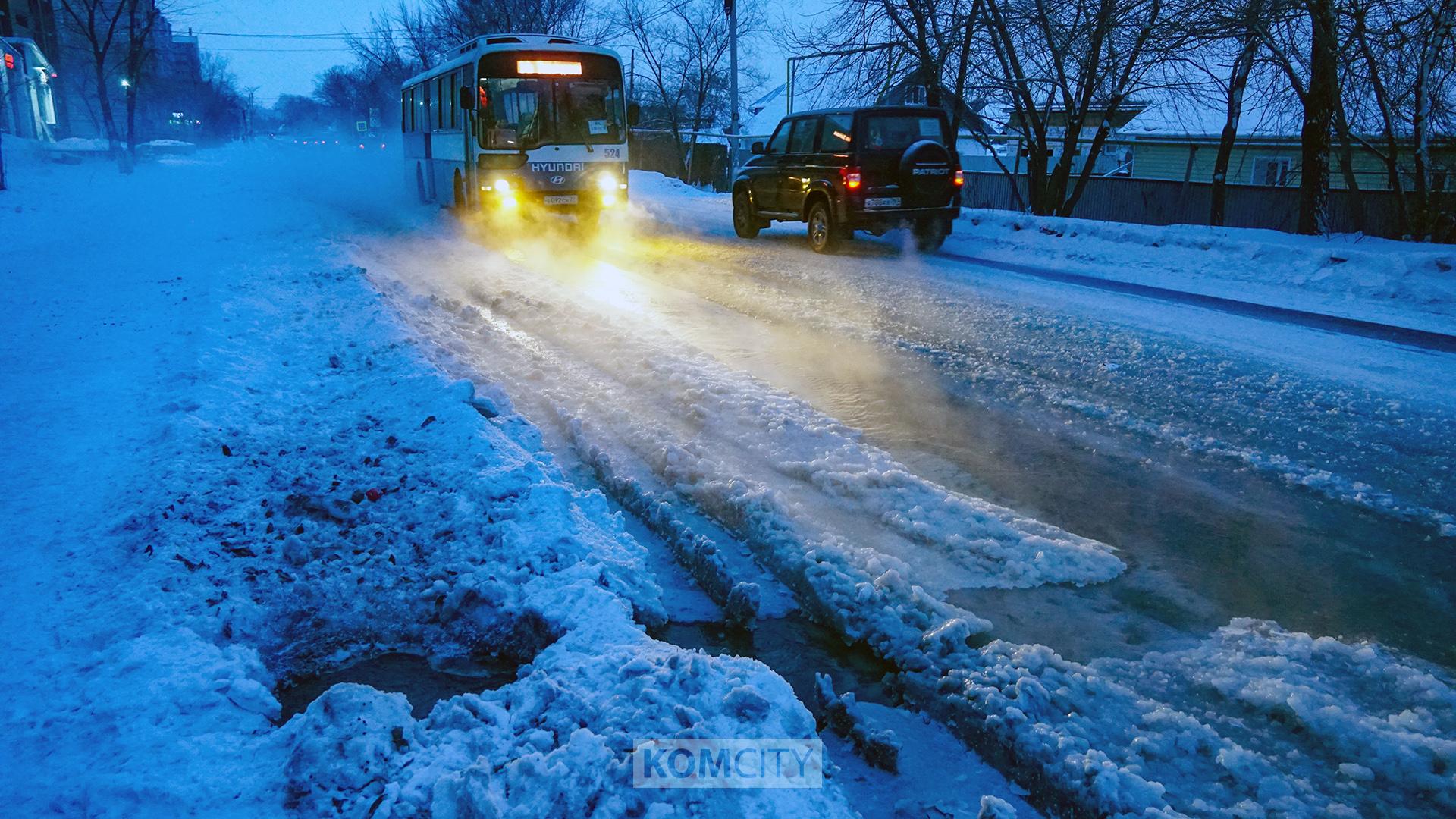 Шесть домов остались без воды из-за порыва на Московском