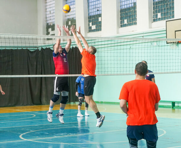 Победителями волейбольного турнира памяти В. Рыбакова стали команды из Биробиджана и Хабаровска