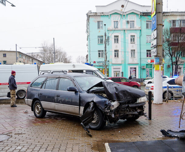 В ДТП на Котовского — Ленина пострадали два ребёнка и двое взрослых из невиноватой машины