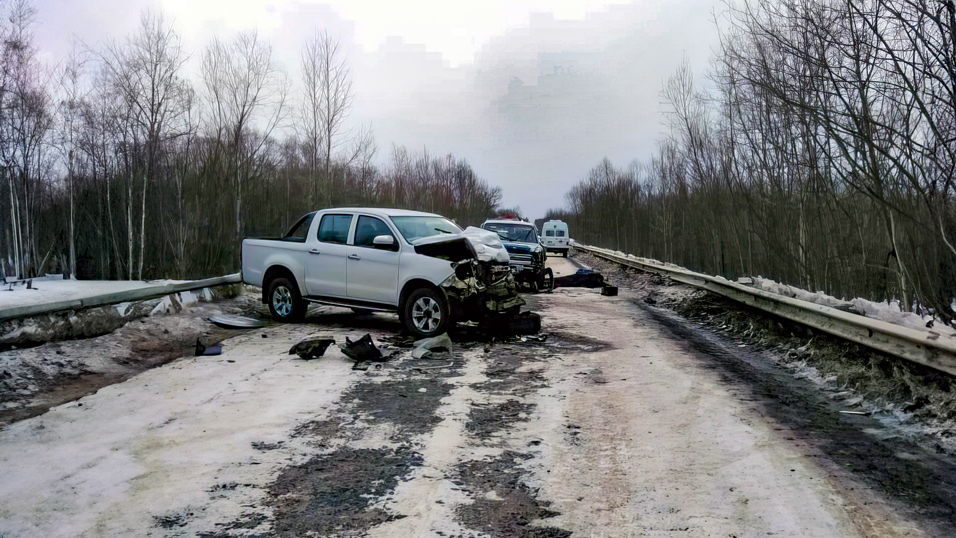 В аварии на трассе Николаевск — Селихино один человек погиб и двое пострадали