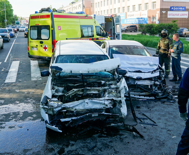 Водитель, устроивший массовую аварию на Кирова, скончался в больнице